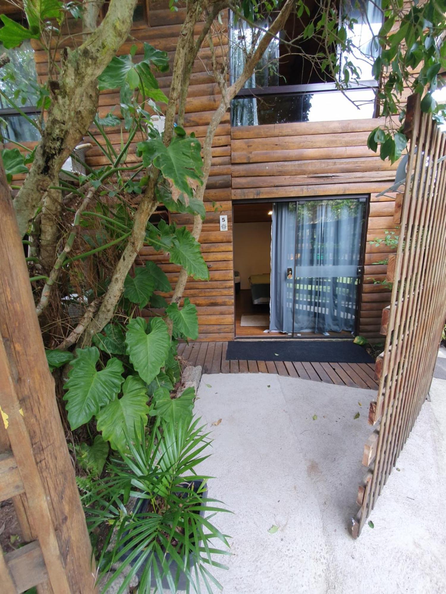The Search House Hostel Florianopolis Exterior photo